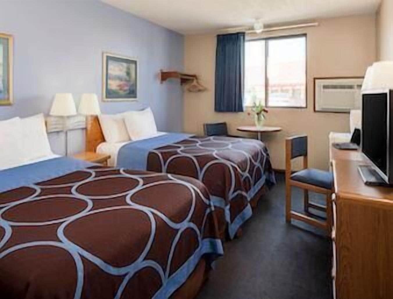 Super 8 By Wyndham Manhattan Ks Экстерьер фото